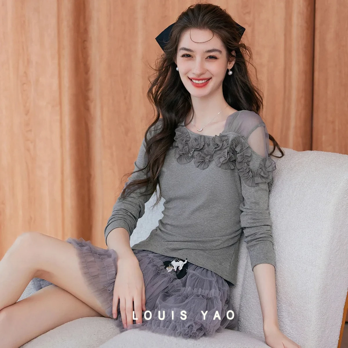 LOUIS YAO, новая женская футболка с цветочным украшением, осенний топ 2022, микроэластичный асимметричный воротник, утягивающая трикотажная рубашка
LOUIS YAO, новая женская футболка с цветочным украшением, осенний топ 2022, микроэластичный асимметричный воротник, утягивающая трикотажная рубашка