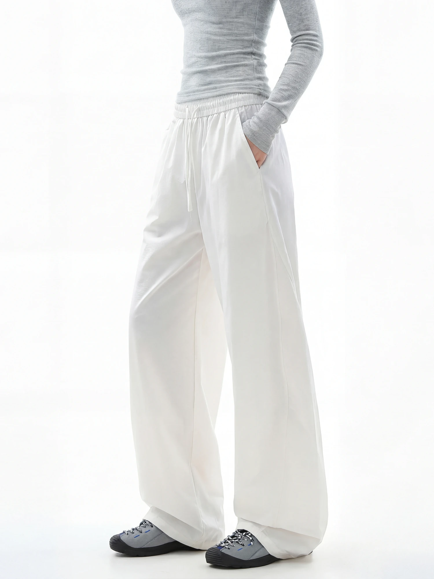 American Retro White Knife Pants Casual Trousers Women Spring 2026 New Loose Straight Leg Wide Leg Pants Floor-Length Pants
American Retro White Knife Pants Casual Trousers Women Spring 2026 New Loose Straight Leg Wide Leg Pants Floor-Length Pants