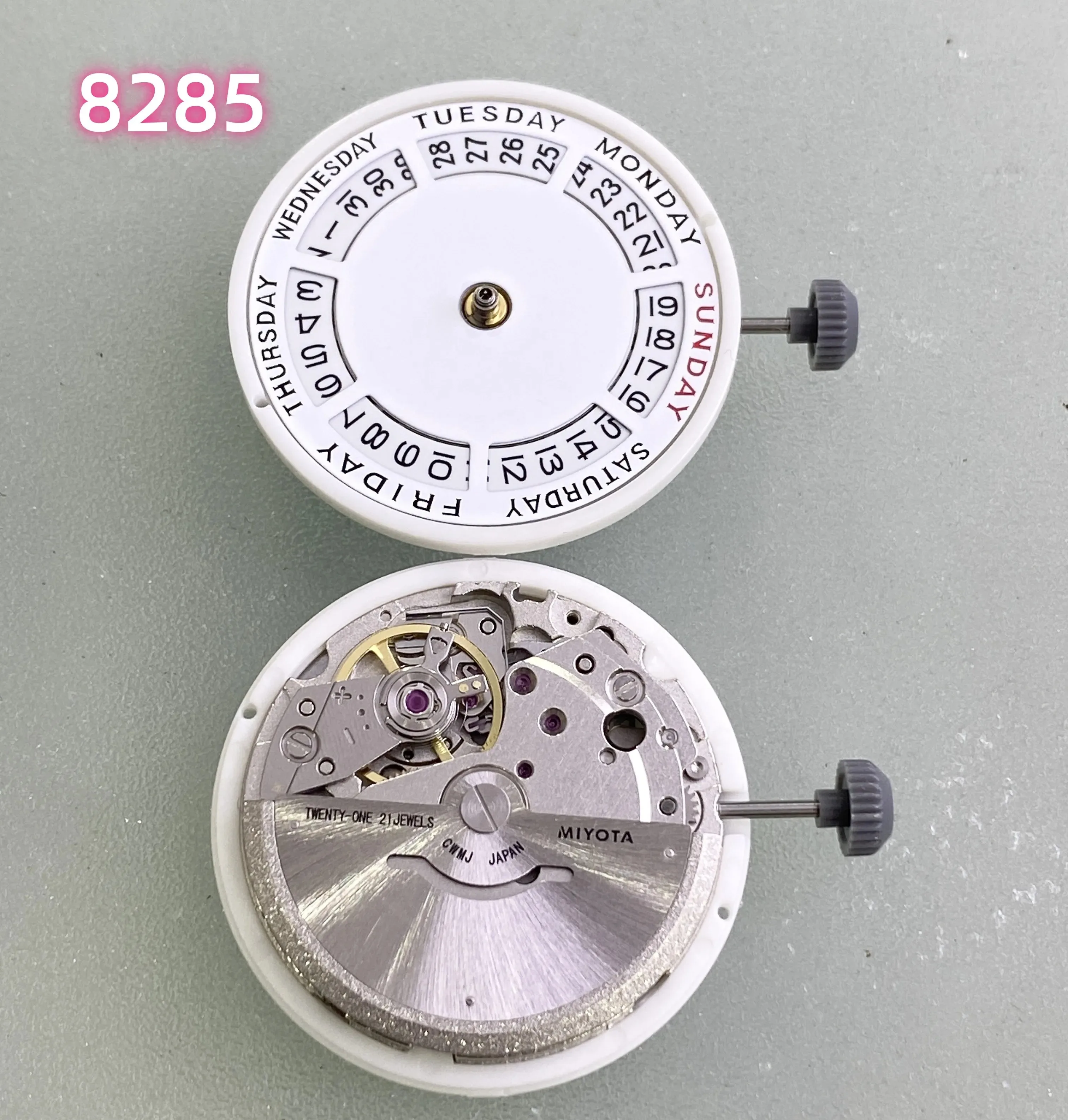 Genuine Miyota 8285 Automatic Mechanical Movement Mod Day-Date Watch Mechanism with Week at 12:00/Date at 3:00 O'clock 21 Jewels
Genuine Miyota 8285 Automatic Mechanical Movement Mod Day-Date Watch Mechanism with Week at 12:00/Date at 3:00 O'clock 21 Jewels