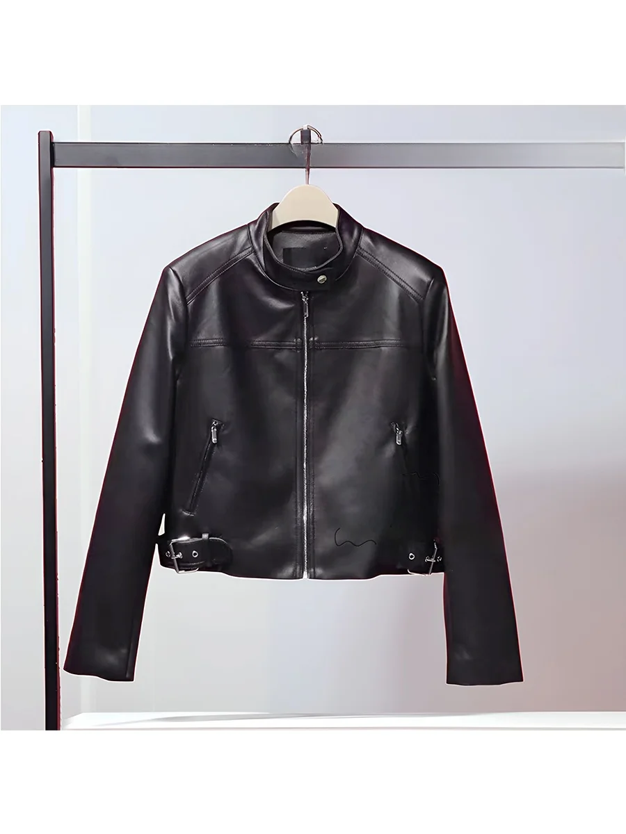 Black Short Biker Style PU Leather Jacket Women's Outerwear Fashionable Versatile Stand Collar Zipper Closure Slim Fit Design
Black Short Biker Style PU Leather Jacket Women's Outerwear Fashionable Versatile Stand Collar Zipper Closure Slim Fit Design