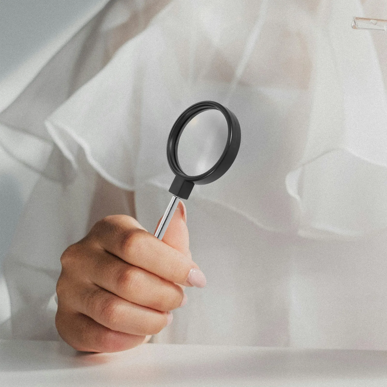 2Pcs Portable Handheld Magnifying Glass Dual Lens Design Stainless Steel Handle Ergonomic Grip Precision Magnifier for Science
2Pcs Portable Handheld Magnifying Glass Dual Lens Design Stainless Steel Handle Ergonomic Grip Precision Magnifier for Science