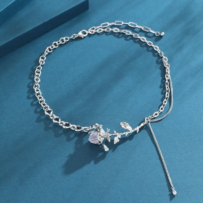 Purple rose flower necklace for women, light luxury, niche design, sweet and cool collarbone chain
Purple rose flower necklace for women, light luxury, niche design, sweet and cool collarbone chain