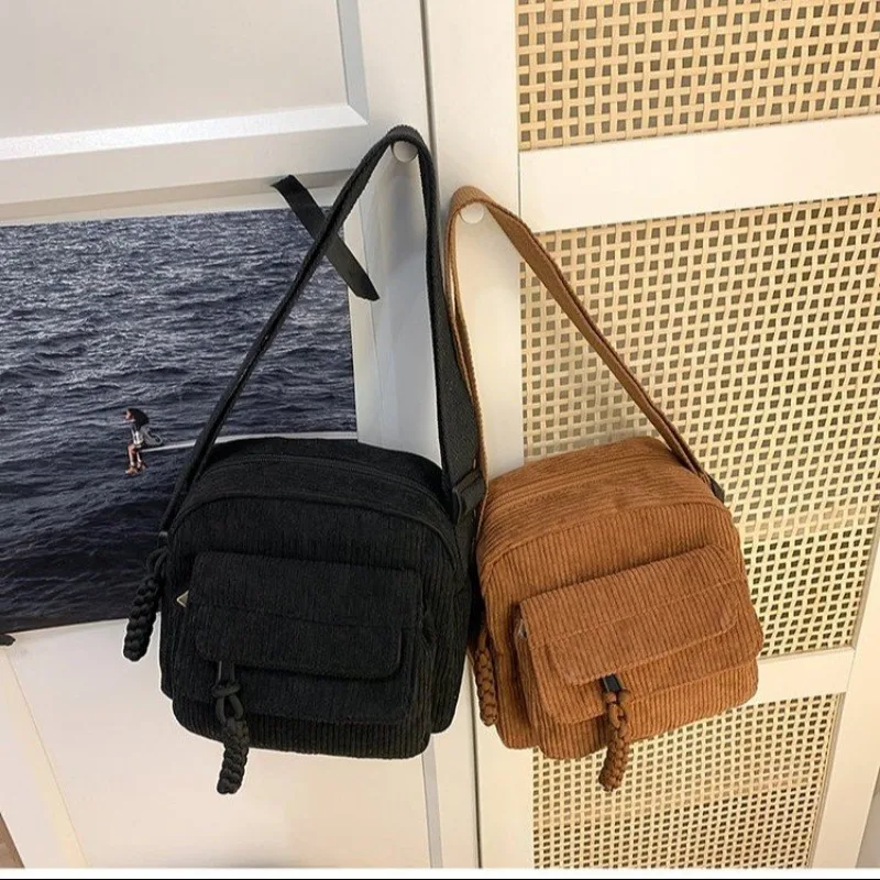 Стильная рабочая сумка в стиле ретро с регулируемой дальнозорковой печатью, изысканный дизайн, сумка для покупок, подходит для прогулок в городе, вечера
Стильная рабочая сумка в стиле ретро с регулируемой дальнозорковой печатью, изысканный дизайн, сумка для покупок, подходит для прогулок в городе, вечера