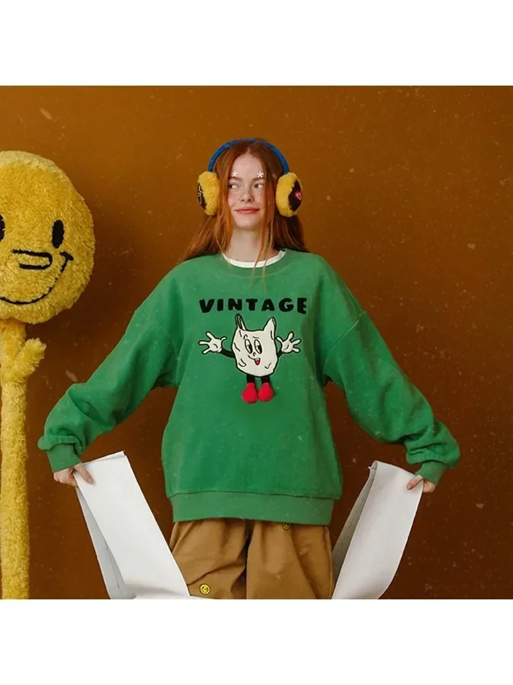 2025 Warm Women's Green Fleece Jumper Tops Patch Embroidery Winter Schoolgirls' Pullover Sweatshirt Cartoon Embroidered Sweater
2025 Warm Women's Green Fleece Jumper Tops Patch Embroidery Winter Schoolgirls' Pullover Sweatshirt Cartoon Embroidered Sweater