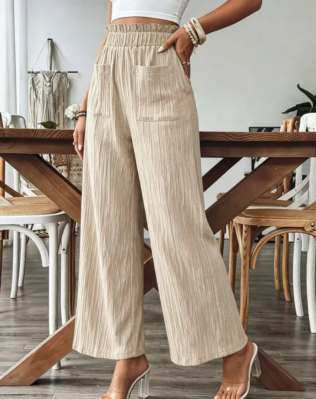 Women's High Waist Wide Leg Pants Casual Elastic Waist Trousers with Pockets Summer Loose Fit Textured Solid Color Beach Pants
Women's High Waist Wide Leg Pants Casual Elastic Waist Trousers with Pockets Summer Loose Fit Textured Solid Color Beach Pants