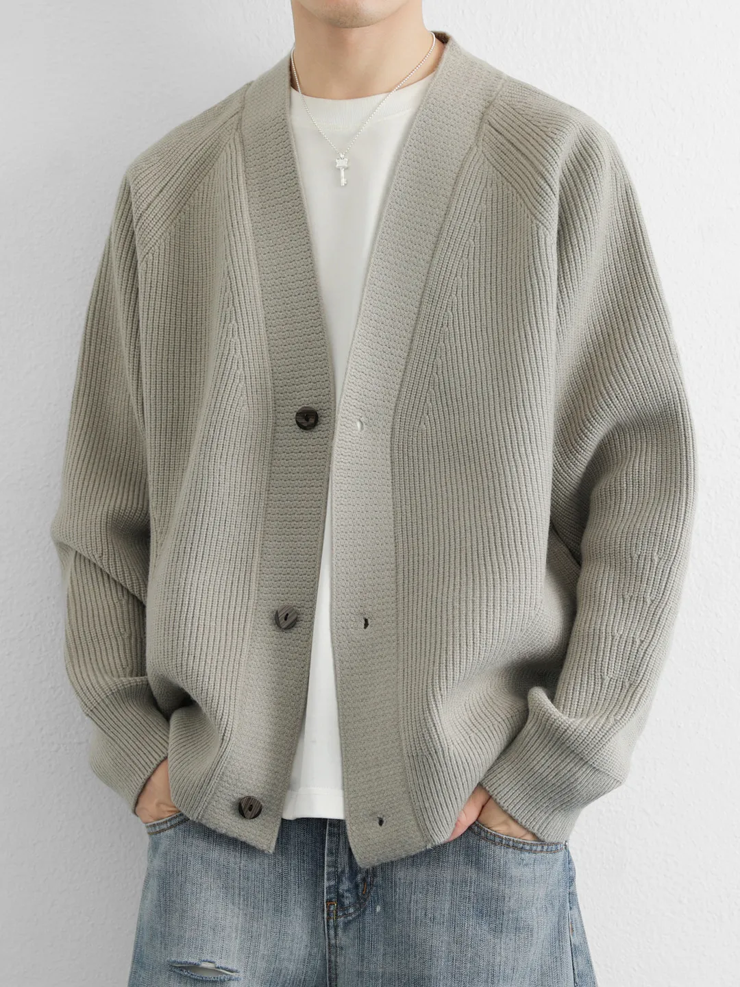 Korean Sle Men's Knitted Open Cardigan Spring Autumn Loose V-Ne Sweater Casual Vintage Button up Jaet Layering Outerwear
Korean Sle Men's Knitted Open Cardigan Spring Autumn Loose V-Ne Sweater Casual Vintage Button up Jaet Layering Outerwear