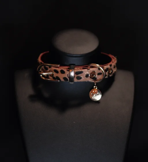 Sensationalists' portrayal of mask role-playing: "Shout" leopard print horsehair collar bells leather necklace
Sensationalists' portrayal of mask role-playing: "Shout" leopard print horsehair collar bells leather necklace