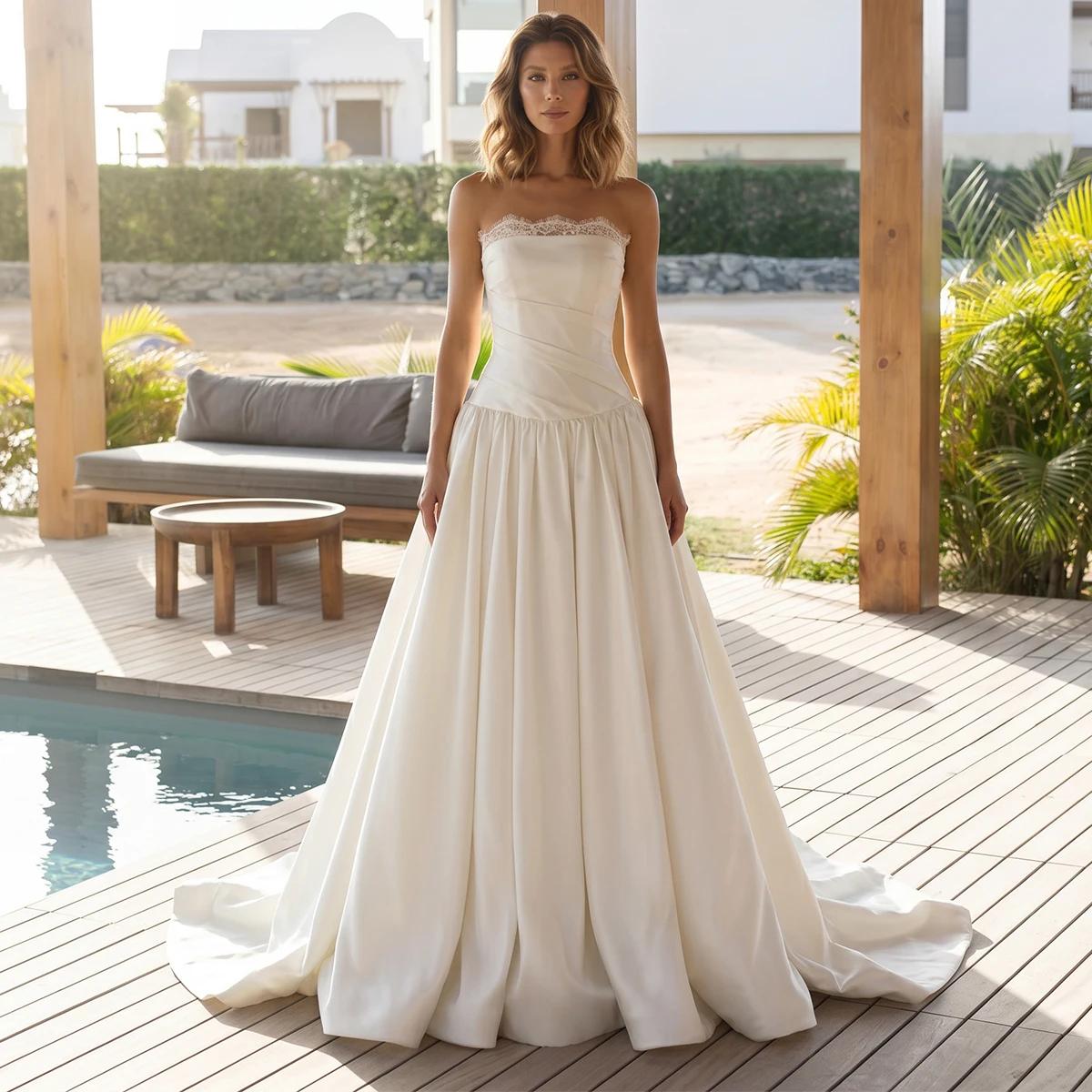 Classic Strapless Wedding Dress With Train Vestidos Novia Pleated Bridal Party Gown Long Ball Gown For Women
Classic Strapless Wedding Dress With Train Vestidos Novia Pleated Bridal Party Gown Long Ball Gown For Women
