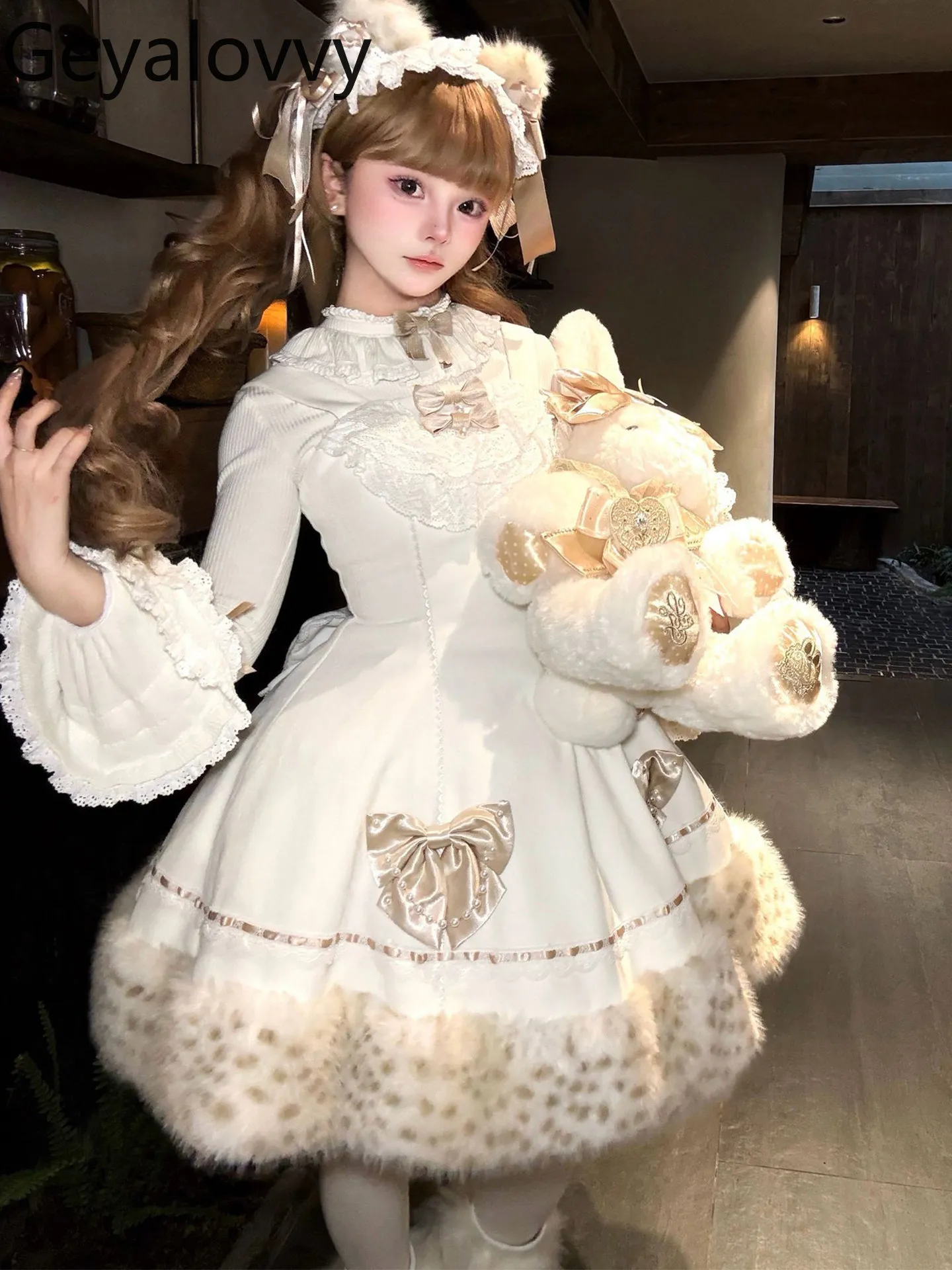 Cute Sweet Winter Japanese Style Plush Cape and Heavy Craft High Waist Bow Puffy Princess Lolita Dress Base Top 3-Piece Set
Cute Sweet Winter Japanese Style Plush Cape and Heavy Craft High Waist Bow Puffy Princess Lolita Dress Base Top 3-Piece Set