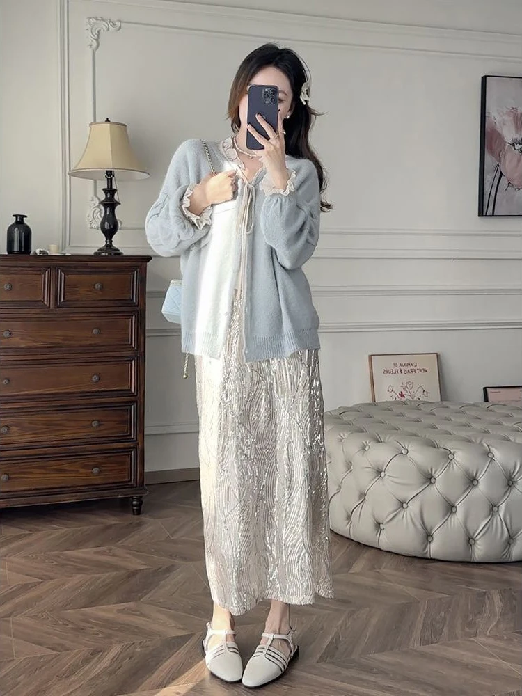 Корейская версия, модная Y2k серебряная юбка трапециевидной формы с блестками, женская винтажная блестящая полуюбка высокого класса
Корейская версия, модная Y2k серебряная юбка трапециевидной формы с блестками, женская винтажная блестящая полуюбка высокого класса