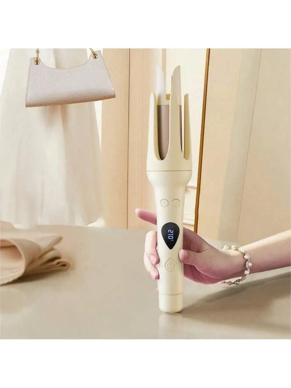 Automatic Curling Iron, Rotating Curling Iron, 7-Speed Temperature Control, Two-Direction Rotation, No Need To Worry About Knots
Automatic Curling Iron, Rotating Curling Iron, 7-Speed Temperature Control, Two-Direction Rotation, No Need To Worry About Knots