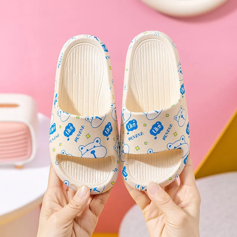 New Cartoon Children's Slippers Indoor Outdoor Anti-Slip Soft Bottom Male Female Kids Sandals Primary School Students Outdoor...
New Cartoon Children's Slippers Indoor Outdoor Anti-Slip Soft Bottom Male Female Kids Sandals Primary School Students Outdoor...