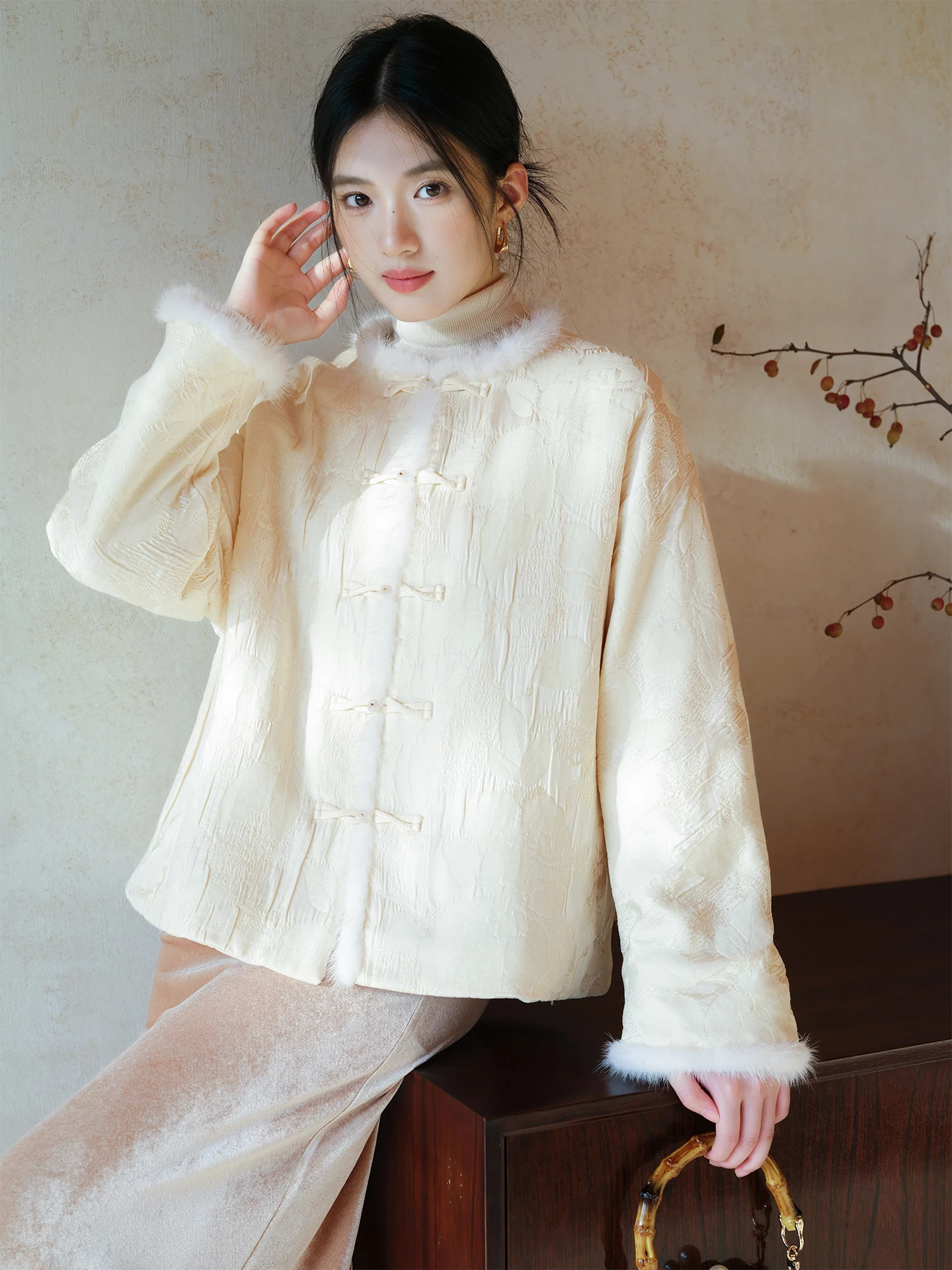 New Chinese Sle Women's Cotton Filled Jaet Winter New Arrival National Sle Mink Fur Cotton Top Loose Fit Long Sve ro...
New Chinese Sle Women's Cotton Filled Jaet Winter New Arrival National Sle Mink Fur Cotton Top Loose Fit Long Sve ro...