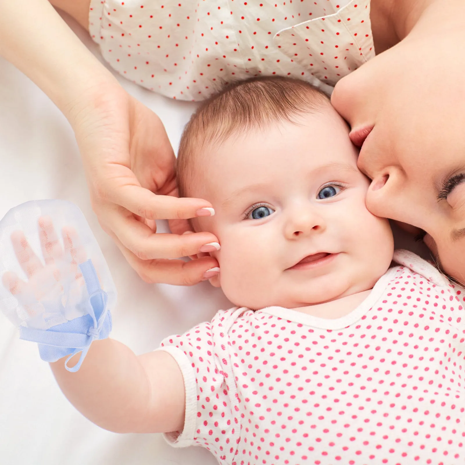 2Pairs Compact Anti-Scratch Baby Mittens Ice Silk Soft Breathable Newborn Gloves 0-6 Months Toddler Mittens No Scratch Daily
2Pairs Compact Anti-Scratch Baby Mittens Ice Silk Soft Breathable Newborn Gloves 0-6 Months Toddler Mittens No Scratch Daily