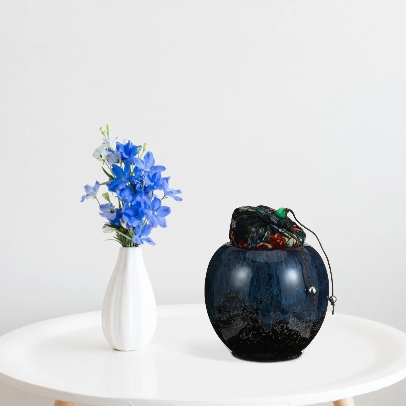 1Pcs 250ml Sealed Ceramic Tea Leaf Jar Airtight Storage Container Multipurpose Food Snack Coffee Bean Canister
1Pcs 250ml Sealed Ceramic Tea Leaf Jar Airtight Storage Container Multipurpose Food Snack Coffee Bean Canister