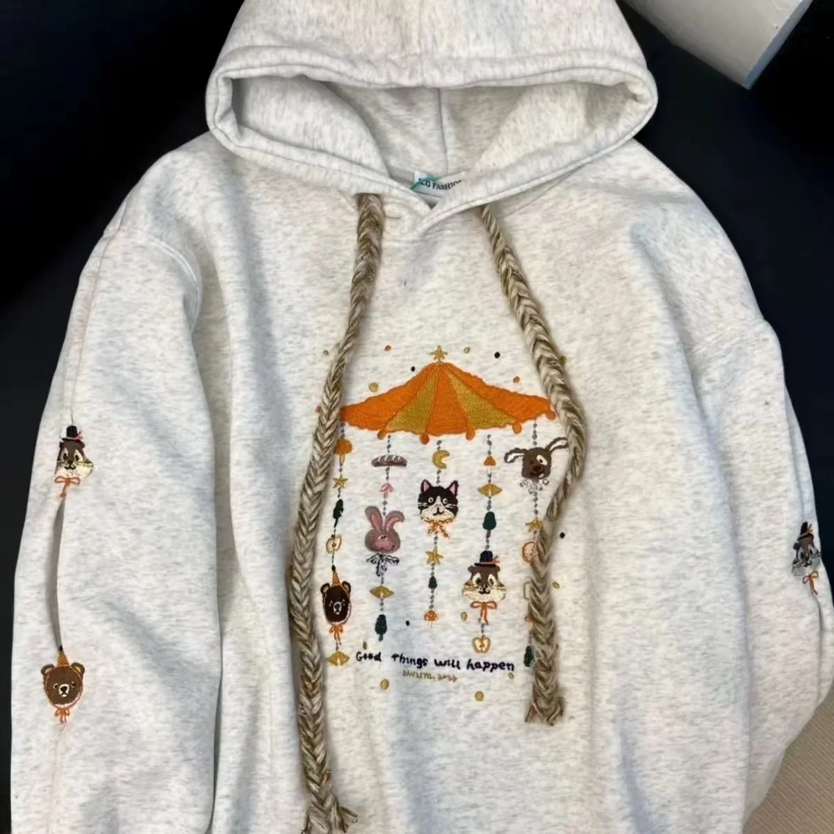 Fce Lined Hoodie Sweatirt ex Large Size Embroidered Hemp Rope Jaet Top Women's Faion Spring Autumn 2024
Fce Lined Hoodie Sweatirt ex Large Size Embroidered Hemp Rope Jaet Top Women's Faion Spring Autumn 2024