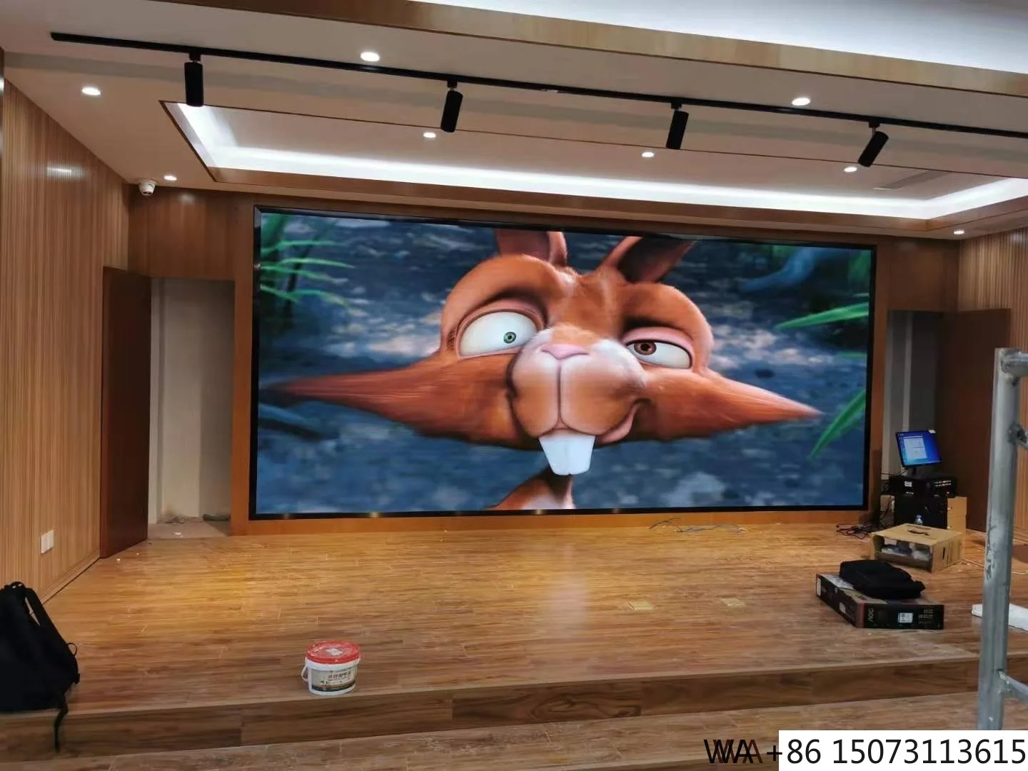 Внутренняя светодиодная видеостена P1.25/P1.5/P1.8/P2/P2.5 - гигантский бесшовный сценический фоновый экран
Внутренняя светодиодная видеостена P1.25/P1.5/P1.8/P2/P2.5 - гигантский бесшовный сценический фоновый экран