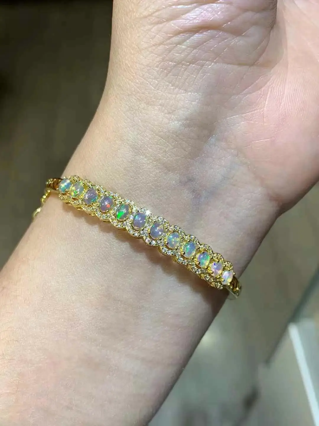 Elegant Gift For Your Mother New Arrive 100% Natural and Real Opal Bangle 925 Sterling Silver Opal Bangle
Elegant Gift For Your Mother New Arrive 100% Natural and Real Opal Bangle 925 Sterling Silver Opal Bangle