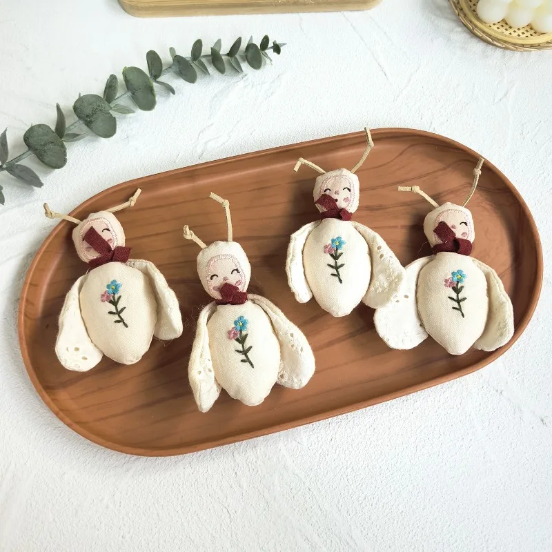 Fabric Brooch Forest Style Stuffed Cartoon Bee Embroidered Clothing Accessories Handmade Cute Key Chain for Bag Coat Premium
Fabric Brooch Forest Style Stuffed Cartoon Bee Embroidered Clothing Accessories Handmade Cute Key Chain for Bag Coat Premium