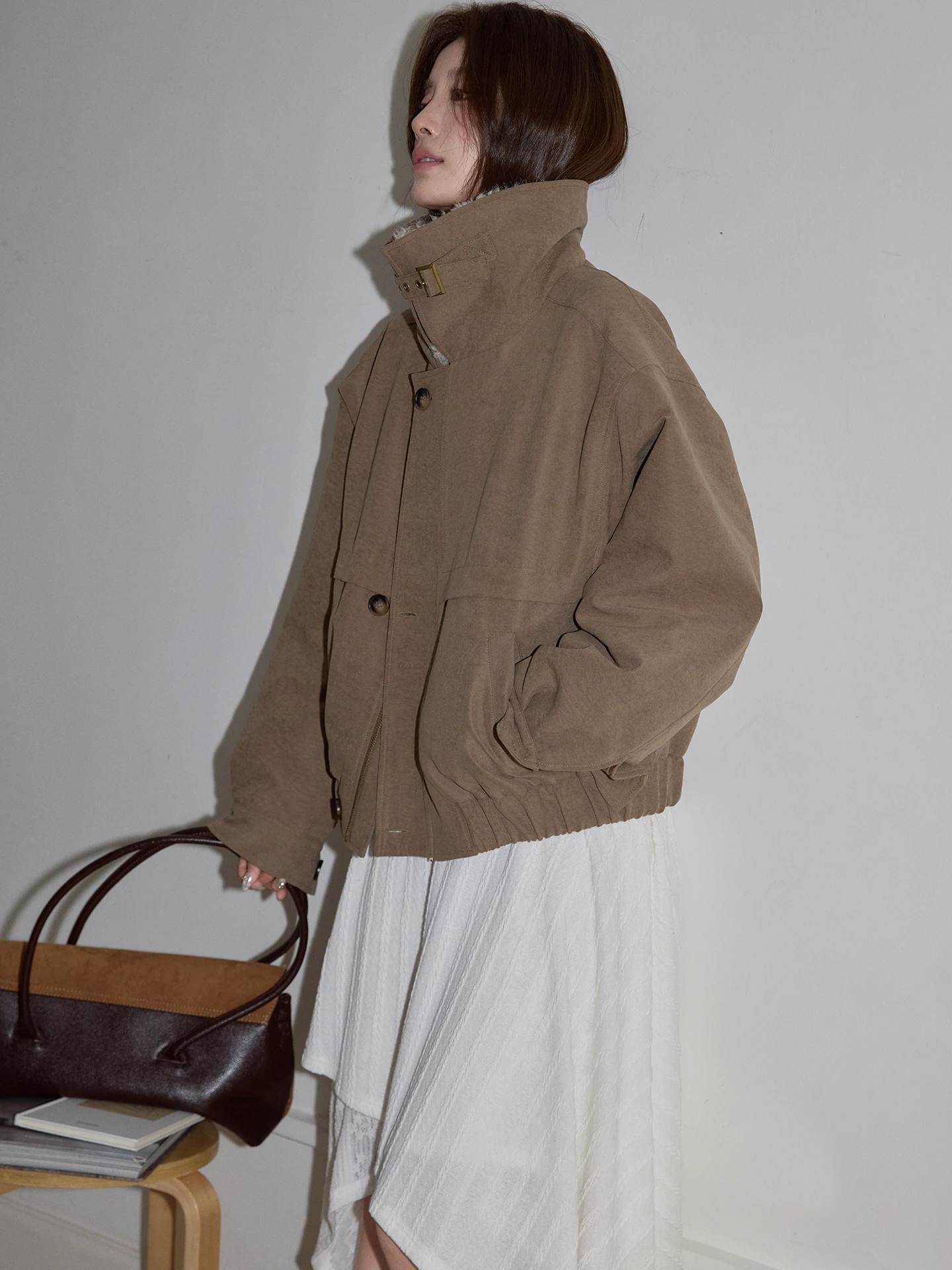 Женское повседневное свободное пальто Chaocha Home Thiened с длинными рукавами и меховым воротником, осенне-зимнее, из полиэстера и нейлона
Женское повседневное свободное пальто Chaocha Home Thiened с длинными рукавами и меховым воротником, осенне-зимнее, из полиэстера и нейлона