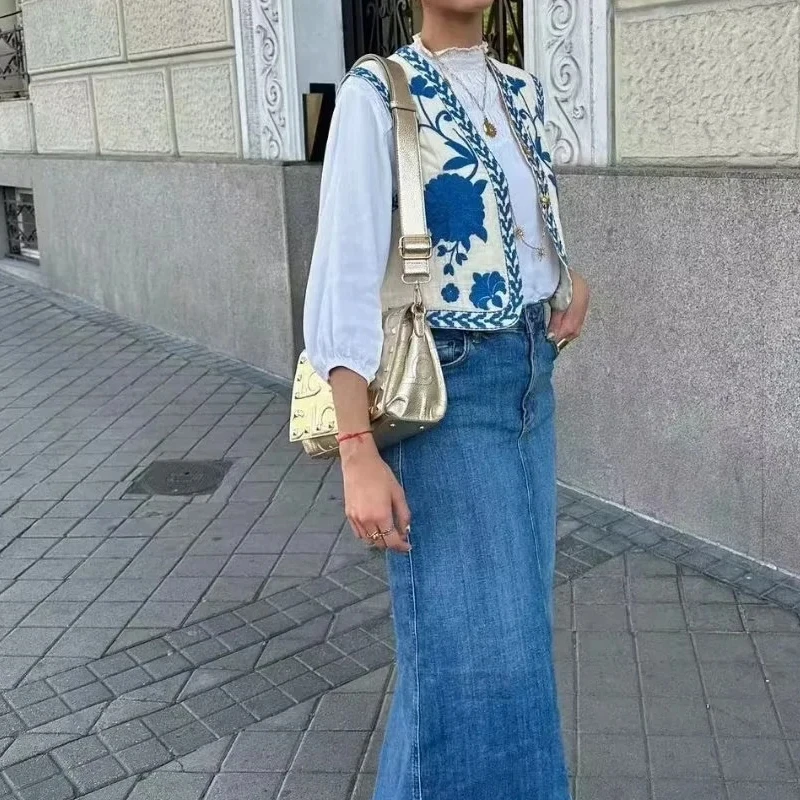 Y2k Vintage Embroidered Floral Vest Women Fashion Linen Short Ethnic Shirt Blouse Crochet Flower Cardigan Vests Tops Streetwear
Y2k Vintage Embroidered Floral Vest Women Fashion Linen Short Ethnic Shirt Blouse Crochet Flower Cardigan Vests Tops Streetwear