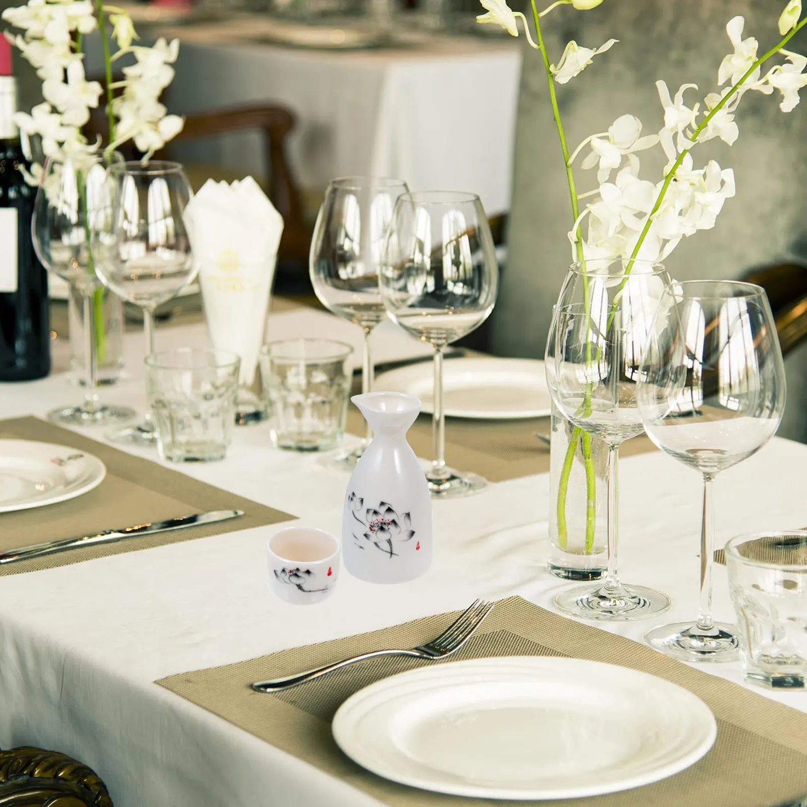 Керамический набор чашек для саке, безопасные чашки для сака в японском стиле для развлечения семьи, друзей, батончики, чашка для вина, бутылка вина
Керамический набор чашек для саке, безопасные чашки для сака в японском стиле для развлечения семьи, друзей, батончики, чашка для вина, бутылка вина