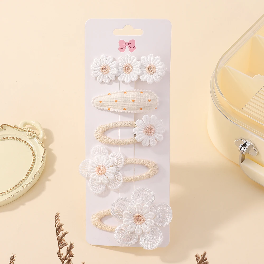 RAINBOW BOWS 5Pcs INS Daisy Sweet Flower Hairbangs Hair Clip Set Girls Barrette Hairpin Boutique Ornaments Hair Accessories
RAINBOW BOWS 5Pcs INS Daisy Sweet Flower Hairbangs Hair Clip Set Girls Barrette Hairpin Boutique Ornaments Hair Accessories