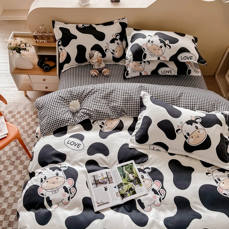 Ins Style Duvet Cover Set with Flat Sheet Pillowcase Cute Animals Printed Quilt Cover Single Double Queen Size Girls Bedding Kit
Ins Style Duvet Cover Set with Flat Sheet Pillowcase Cute Animals Printed Quilt Cover Single Double Queen Size Girls Bedding Kit