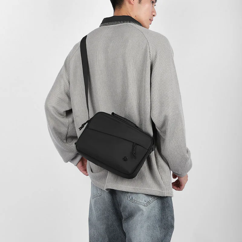 Men' s Shoulder Bags Waterproof Camera Bag Fashion Messenger Bags For Men Crossbody Bags Outdoor Pack Video Bags Travel
Men' s Shoulder Bags Waterproof Camera Bag Fashion Messenger Bags For Men Crossbody Bags Outdoor Pack Video Bags Travel