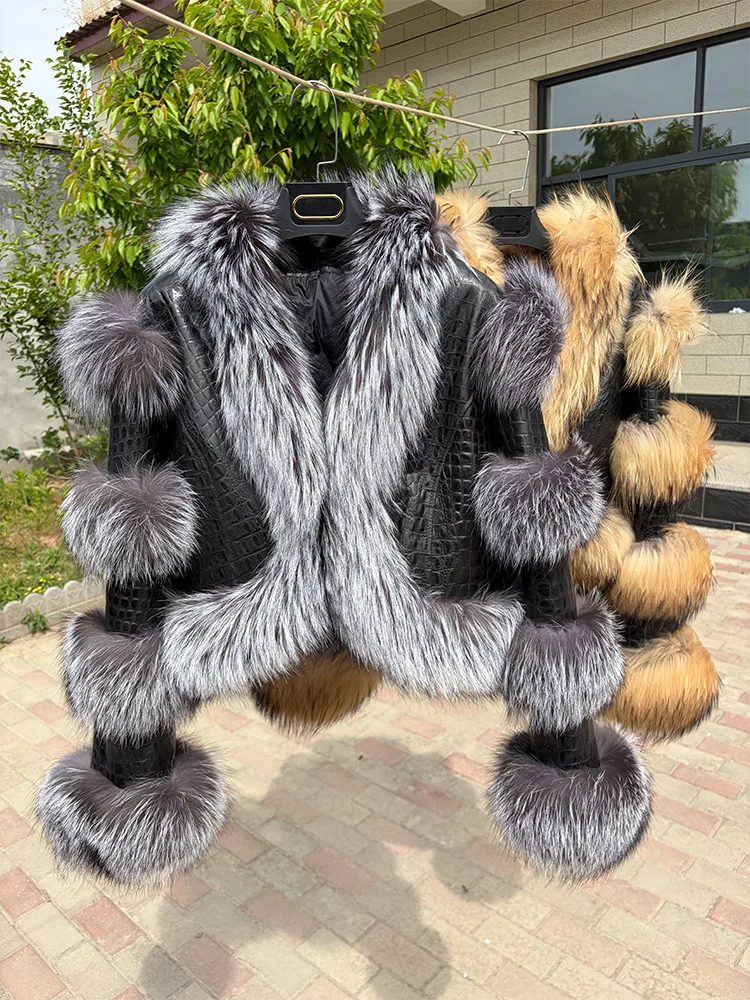 Genuine Sheepskin Leather Jacket Natural Fox Fur Collar Coat Women's Winter Raccoon Coat Outerwear Female Coat
Genuine Sheepskin Leather Jacket Natural Fox Fur Collar Coat Women's Winter Raccoon Coat Outerwear Female Coat