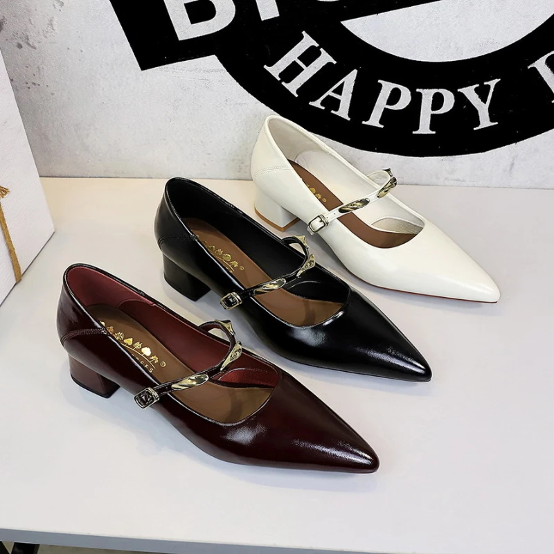 Women Korean Vintage Soft Split Cow Leather Pointed Pumps Simple Single Metal Buckle Strap Mid Chunky Heel Comfort Office Daily
Women Korean Vintage Soft Split Cow Leather Pointed Pumps Simple Single Metal Buckle Strap Mid Chunky Heel Comfort Office Daily