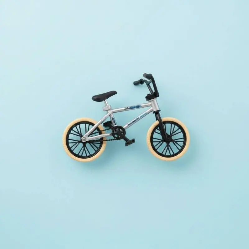Alloy Cycle Model Realistic Design Alloy Finger Bike Finger Bike Pocket-Sized Miniature Cycle Model Movable Parts for Desk
Alloy Cycle Model Realistic Design Alloy Finger Bike Finger Bike Pocket-Sized Miniature Cycle Model Movable Parts for Desk