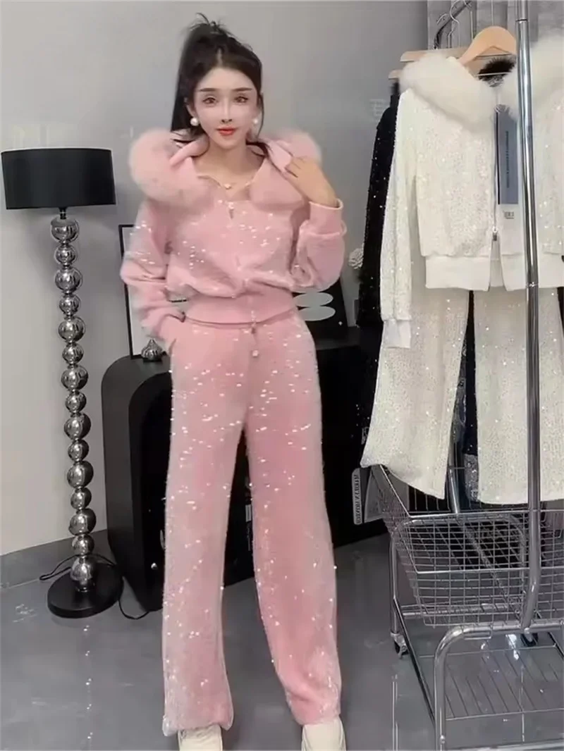 Fashion Sequins Casual Suit Women Clothes 2025 New Sequins Hooded Fur Collar Sweatshirt Wide Leg Pants Ladies Two-Piece Set
Fashion Sequins Casual Suit Women Clothes 2025 New Sequins Hooded Fur Collar Sweatshirt Wide Leg Pants Ladies Two-Piece Set