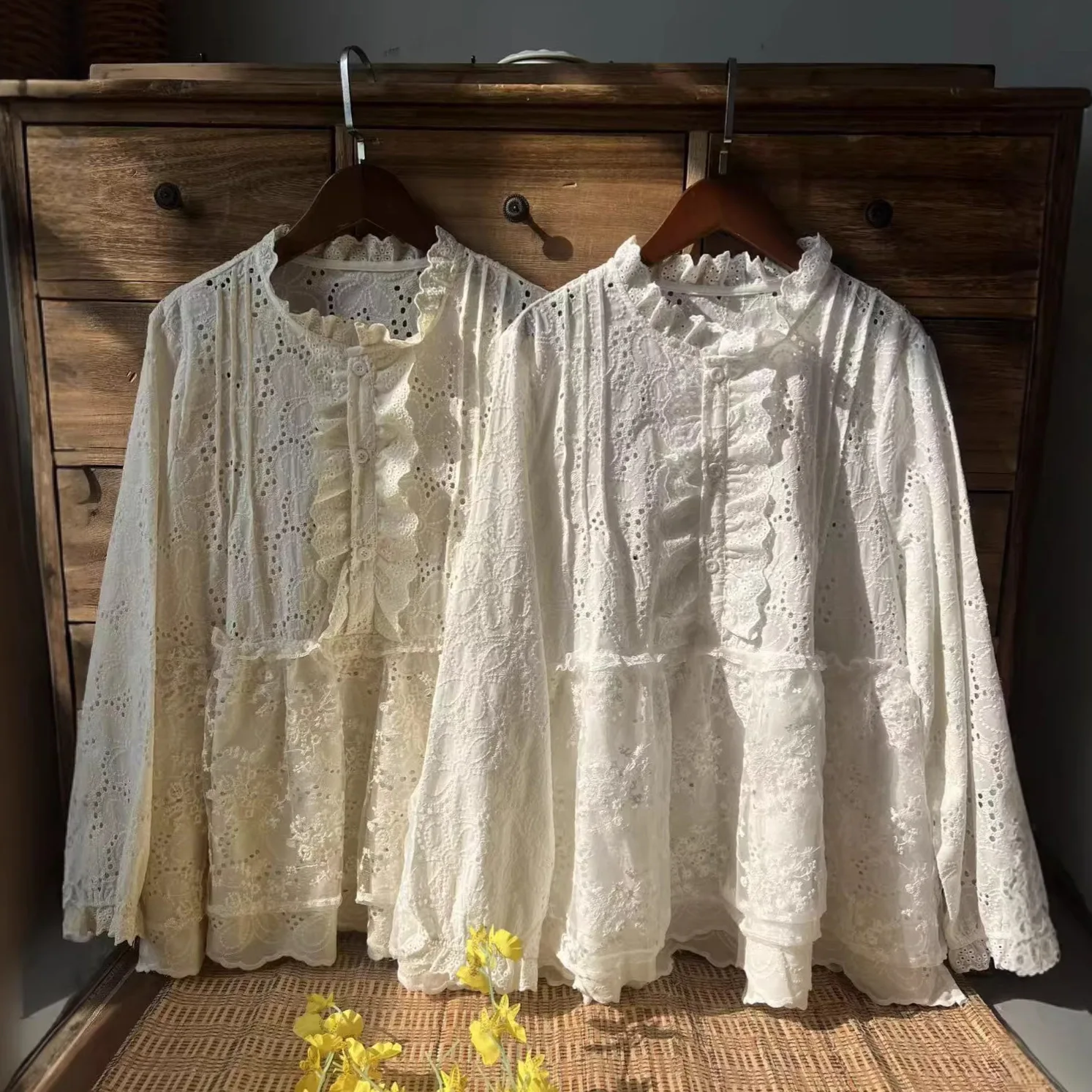 2026 Japanese lolita fashion pure cotton beige white lace embroider hollow out shirts and blouses for women cute clothes
2026 Japanese lolita fashion pure cotton beige white lace embroider hollow out shirts and blouses for women cute clothes