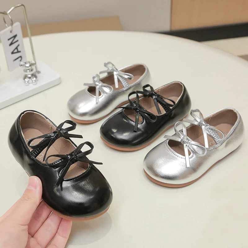Elegant Girl Princess Shoes Spring Autumn Black Silver Children Fashion Leather Shoes Hollow-out Bowknot Kids Ballet Flat Shoes
Elegant Girl Princess Shoes Spring Autumn Black Silver Children Fashion Leather Shoes Hollow-out Bowknot Kids Ballet Flat Shoes