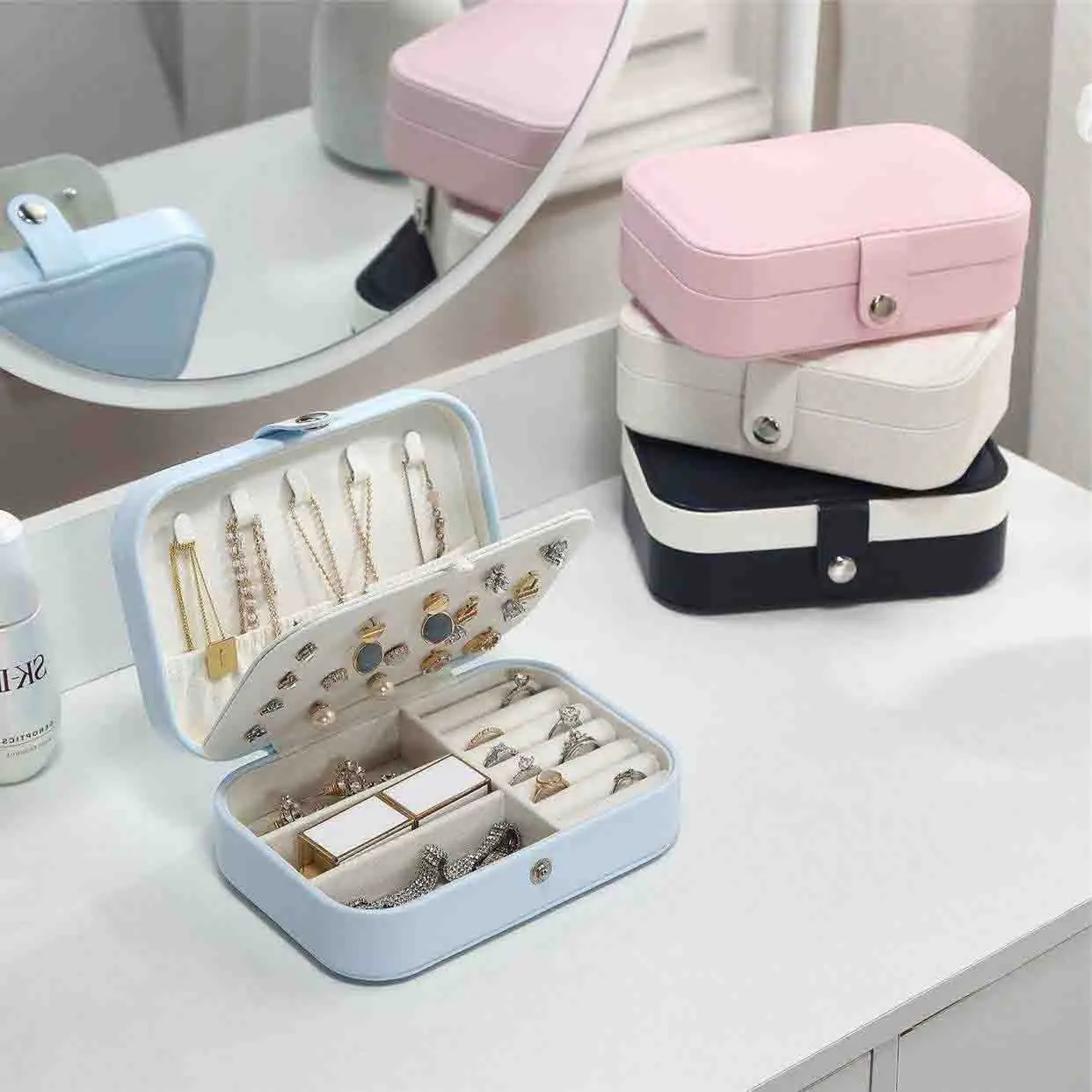 1-2PCS Home Portable Antioxidant Jewelry Storage Box Simple High-End Jewelry Box Earrings Necklace Ring Double-Layer Storage Box
1-2PCS Home Portable Antioxidant Jewelry Storage Box Simple High-End Jewelry Box Earrings Necklace Ring Double-Layer Storage Box