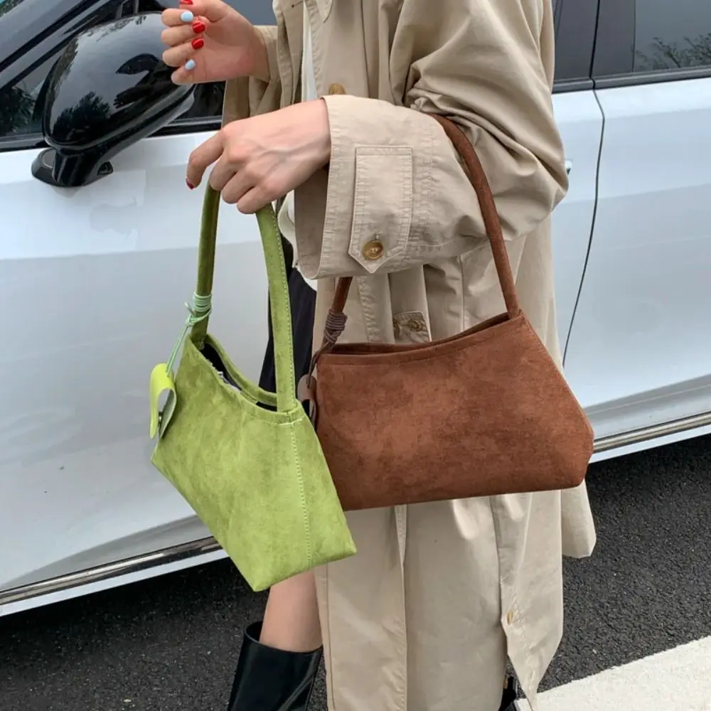 Корейский стиль, матовая сумка для подмышек из искусственной кожи, большая сумка с держателем для очков, большая вместительная сумка из искусственной кожи, сумки для подмышек
Корейский стиль, матовая сумка для подмышек из искусственной кожи, большая сумка с держателем для очков, большая вместительная сумка из искусственной кожи, сумки для подмышек