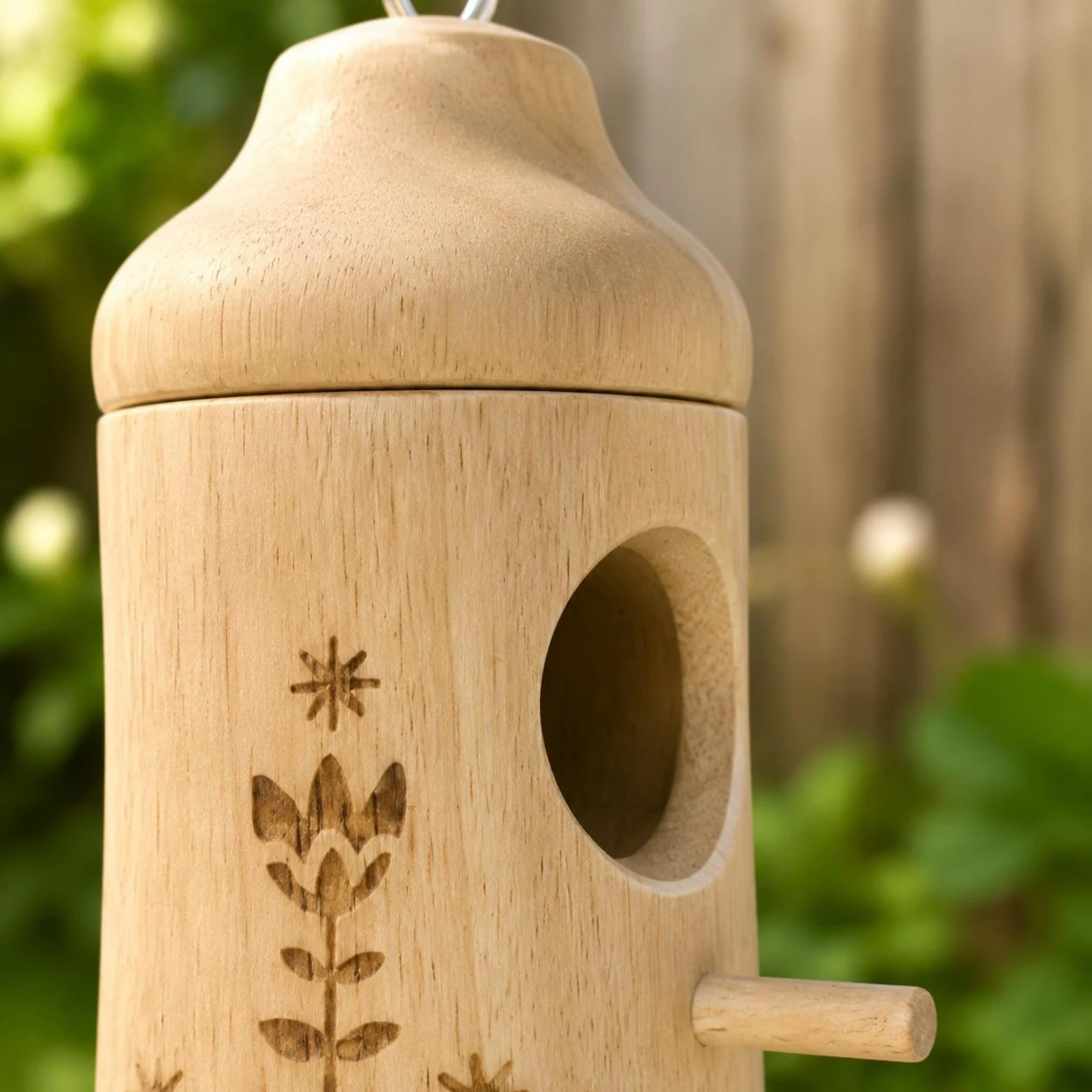 Wooden Hummingbird House Side Entrance Hummingbird House Wooden Birdhouse Easy to Hang Garden Decor Decorative
Wooden Hummingbird House Side Entrance Hummingbird House Wooden Birdhouse Easy to Hang Garden Decor Decorative