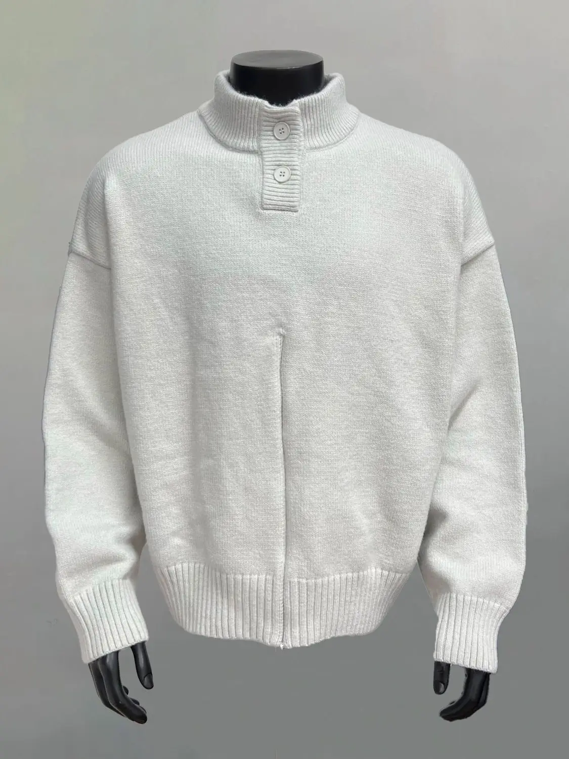 Вязаный свитер для пар с высоким воротником в американском повседневном стиле, базовый слой, модный осенне-зимний топ из полиэстера
Вязаный свитер для пар с высоким воротником в американском повседневном стиле, базовый слой, модный осенне-зимний топ из полиэстера