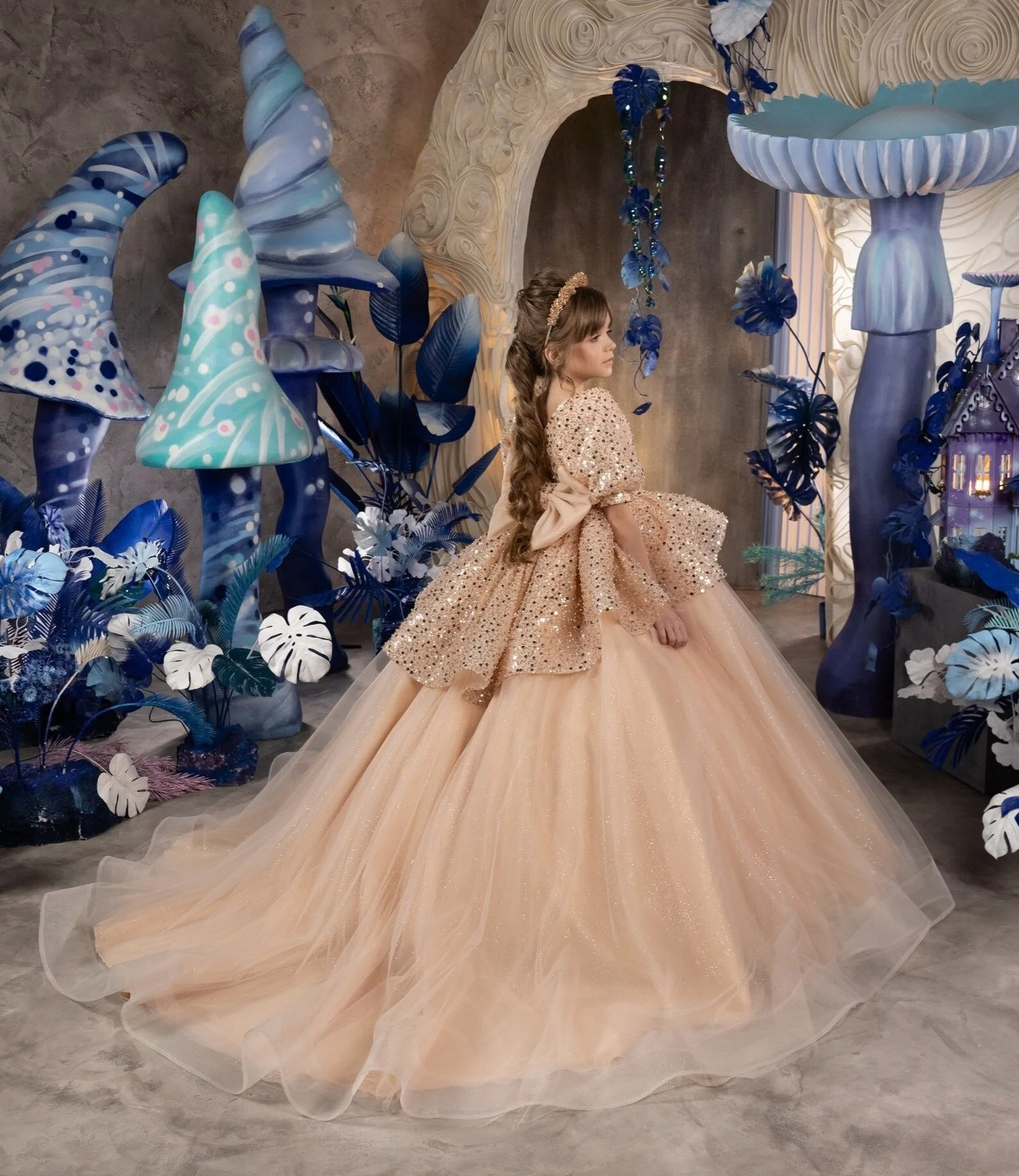 Custom JDY High Flower Girl Dress Wedding Party Gown Birthday Pageant Gown for Kids Princess Formal Evening Party Gown فساتين اط
Custom JDY High Flower Girl Dress Wedding Party Gown Birthday Pageant Gown for Kids Princess Formal Evening Party Gown فساتين اط
