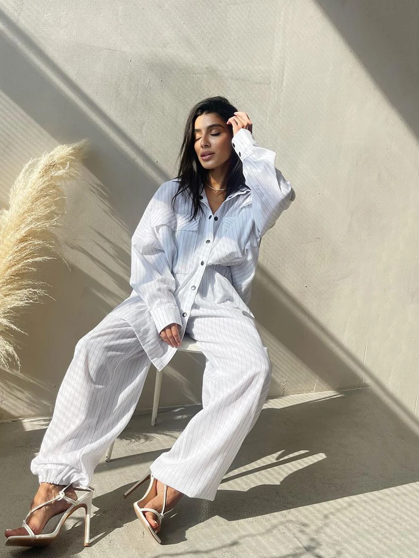 Marthaqiqi Striped Women Pajamas Suit Turn-Down Collar Sleepwear Long Sleeve Nightgown Pants Spring Ladies Nightwear 2 Piece Set
Marthaqiqi Striped Women Pajamas Suit Turn-Down Collar Sleepwear Long Sleeve Nightgown Pants Spring Ladies Nightwear 2 Piece Set