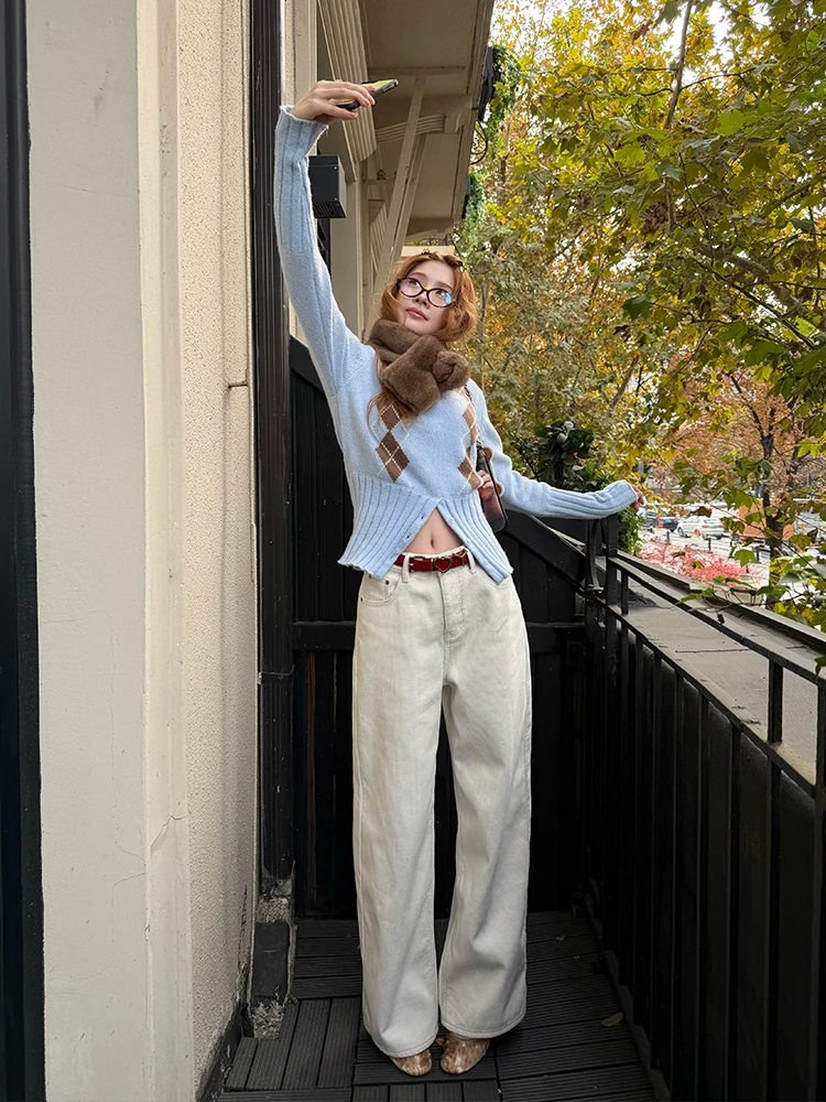 Брюки Miu Series Mischief из белого вельвета с начесом, повседневные, прямые, в корейском стиле, для женщин
Брюки Miu Series Mischief из белого вельвета с начесом, повседневные, прямые, в корейском стиле, для женщин