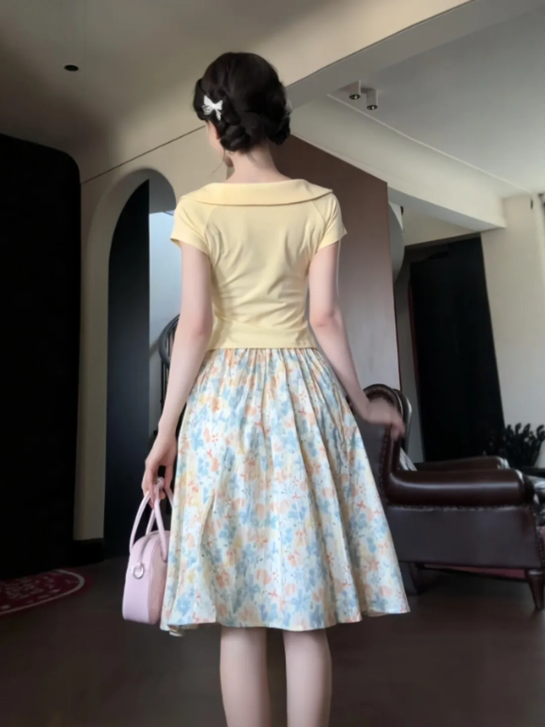 Gentle Wind Unique Beautiful Floral Half Skirt Two-Piece Set Anti-Aging Whole Outfit Summer 2026 Women's Fashion Set
Gentle Wind Unique Beautiful Floral Half Skirt Two-Piece Set Anti-Aging Whole Outfit Summer 2026 Women's Fashion Set