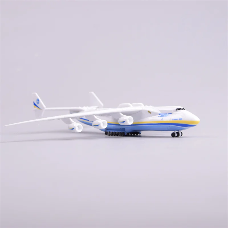 21 см 1/400 Украина An-225 транспортный самолет из сплава, реплика модели самолета Антонов Ан225 с базовым авиационным самолетом, игрушки
21 см 1/400 Украина An-225 транспортный самолет из сплава, реплика модели самолета Антонов Ан225 с базовым авиационным самолетом, игрушки