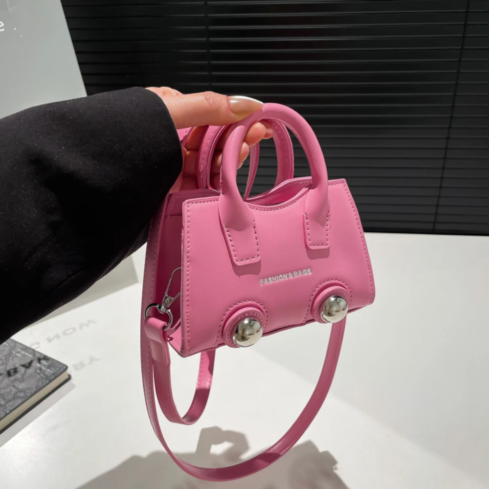Summer New Mini Handbags for Ladies Women Fashion Solid Color Letter Rivet Crossbody Bag Chic Party Banquet Shoulder Bags
Summer New Mini Handbags for Ladies Women Fashion Solid Color Letter Rivet Crossbody Bag Chic Party Banquet Shoulder Bags