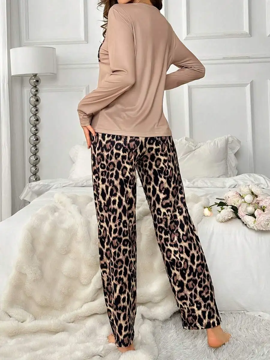 Womens Leopard Print Long Sleeve Pajama Set Sleepwear For Fall Winter
Womens Leopard Print Long Sleeve Pajama Set Sleepwear For Fall Winter