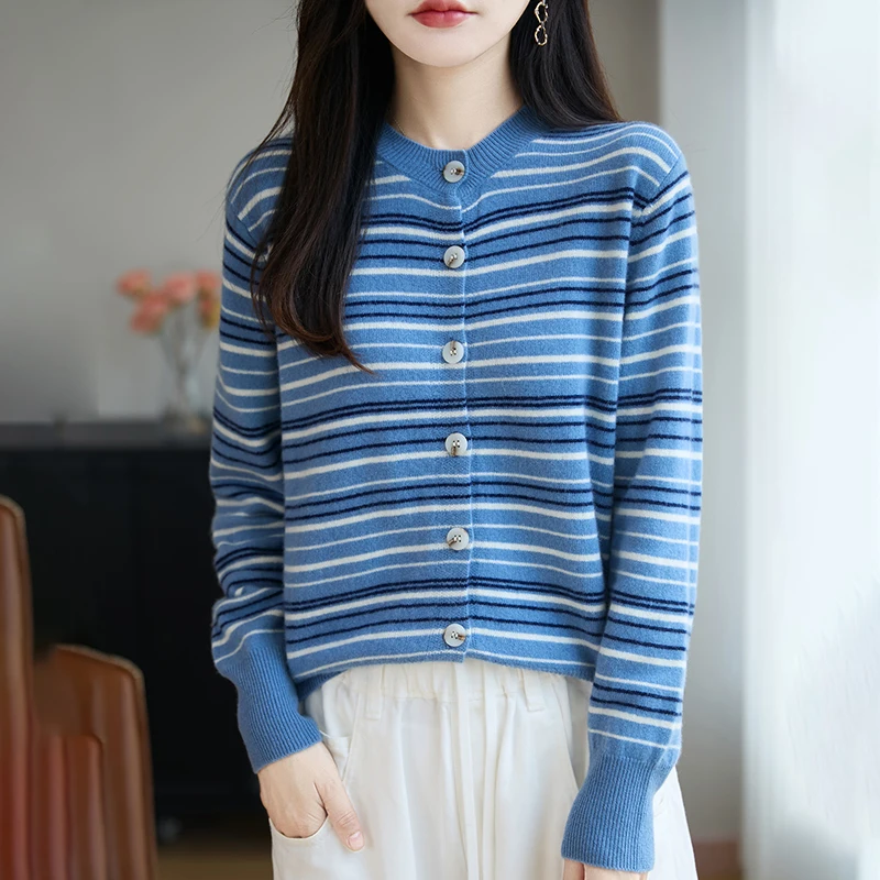 M-XL Новый женский кардиган, свитер из 100% шерсти, вязаный свитер с длинными рукавами, европейский и американский тренд, женская куртка с круглым вырезом, шерстяной свитер
M-XL Новый женский кардиган, свитер из 100% шерсти, вязаный свитер с длинными рукавами, европейский и американский тренд, женская куртка с круглым вырезом, шерстяной свитер