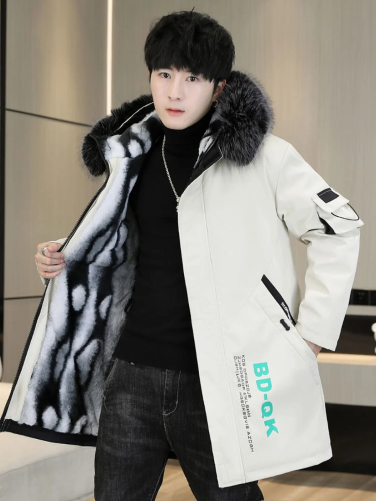 Мужское утепленное пальто с капюшоном и меховым воротником, осенне-зимняя новинка, корейская версия, повседневная верхняя одежда для работы
Мужское утепленное пальто с капюшоном и меховым воротником, осенне-зимняя новинка, корейская версия, повседневная верхняя одежда для работы