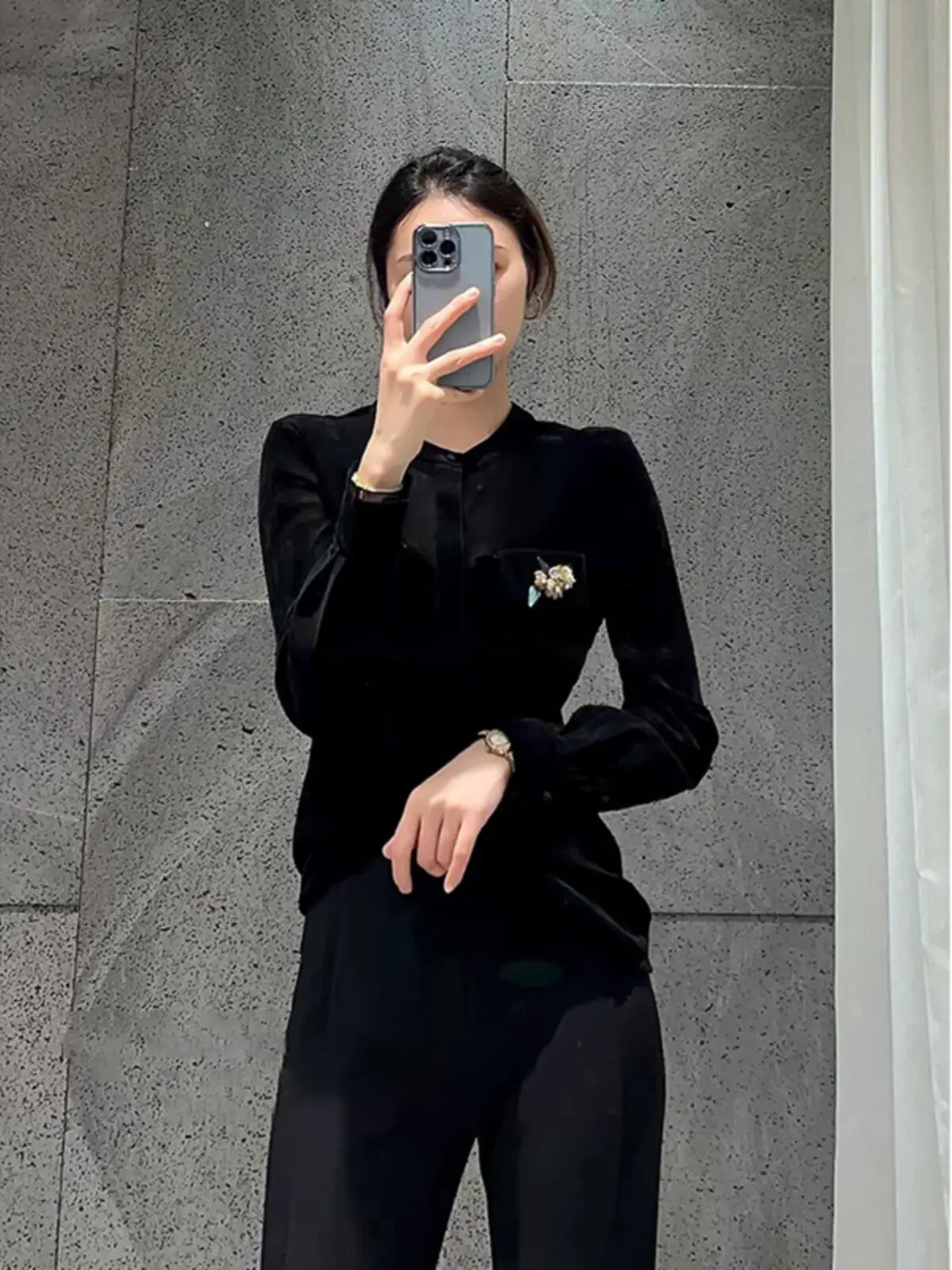 Slimming Velvet Shirt round Neck Embellished Flower Pocket Versatile Spring Fashion Women's Premium Quality Breathable Long S...
Slimming Velvet Shirt round Neck Embellished Flower Pocket Versatile Spring Fashion Women's Premium Quality Breathable Long S...