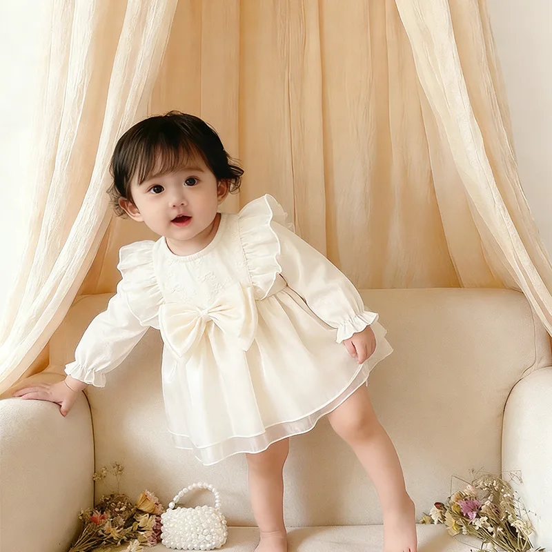 Baby girl spring fart skirt one year old dress hundred day baby dress princess dress stylish spring and autumn
Baby girl spring fart skirt one year old dress hundred day baby dress princess dress stylish spring and autumn